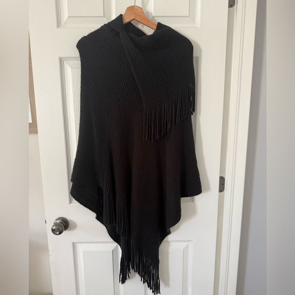 3/$15 Ardene Black Knit Shawl with Fringe O/S